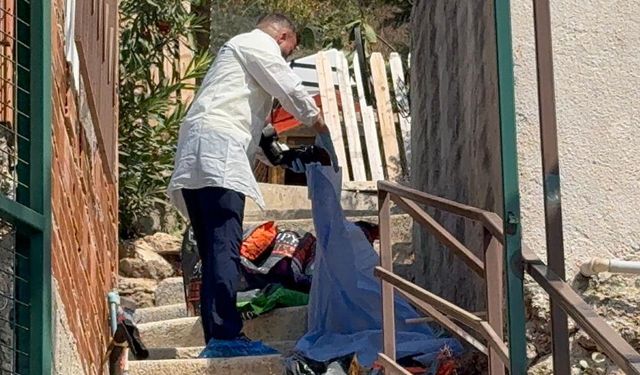 Merdivenden düşüp hayatını kaybetti