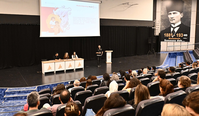 Muratpaşa'da madde bağımlılığı konferansı