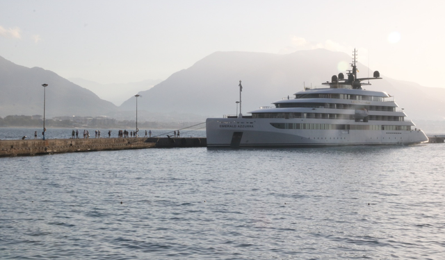 Lüks gemi Alanya’da