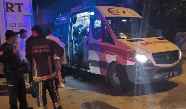Antalya'da yangın büyük panik yarattı