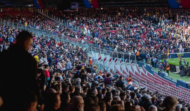 Barcelona, Camp Nou'ya geri döndü