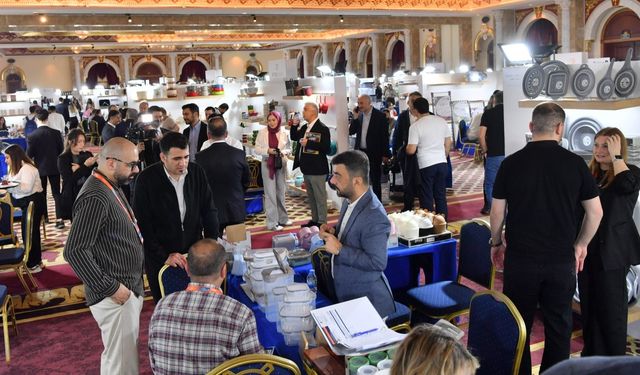 Züccaciye sektörü Antalya'da vitrine çıktı