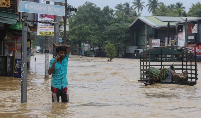 Güney Asya'da 535 kişi hayatını kaybetti