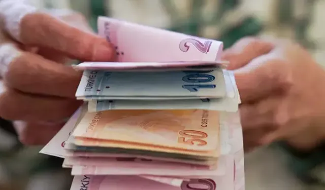 Çalışan emekliler için yeni dönem: Çifte maaş yasağı geliyor!