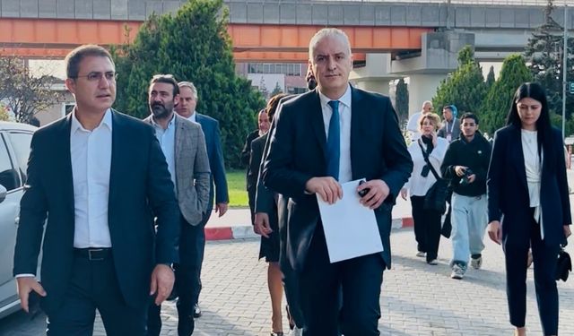 TÜRSAB Genel Kurulu’nda 'israf' protestosu!