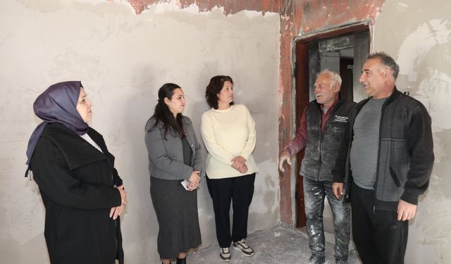 Aksu Belediyesi'nden mağdur çifte ziyaret