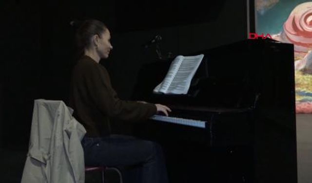 Sürprizlerle perde açıyor