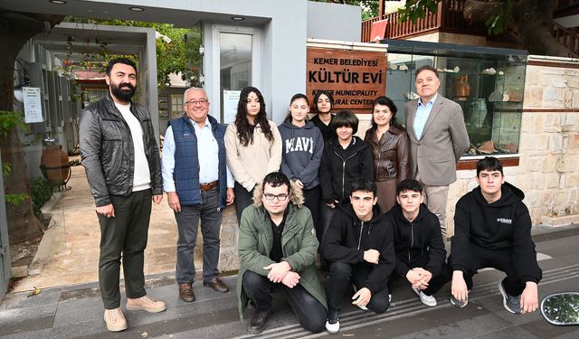 Kemer'de ziyaretçi akını