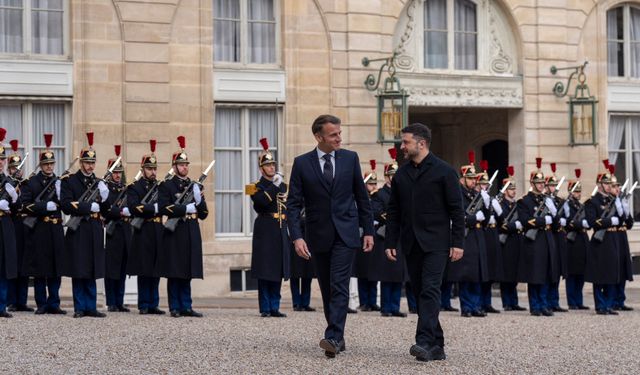 Zelenskiy, Macron ile bir araya geldi