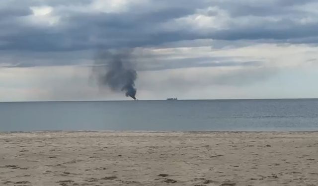 Antalya'da lüks teknede yangın paniği