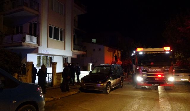 Antalya'da korkutan yangın: 4 kişi hastaneye kaldırlıdı