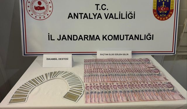 Antalya'da kahvehaneye kumar baskını