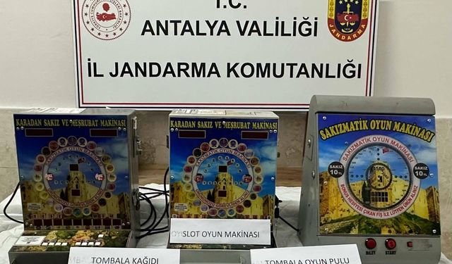 Elmalı'da sakızmatik ile kumar operasyonu