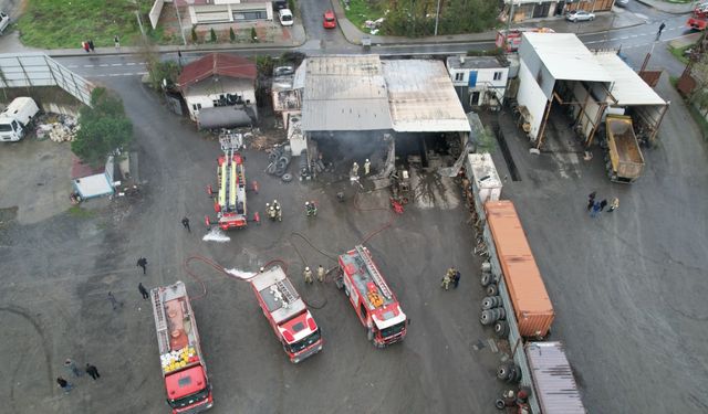 TIR tamirhanesinde yangın