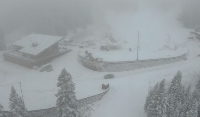 Kar kalınlığı 20 santimetreye ulaştı