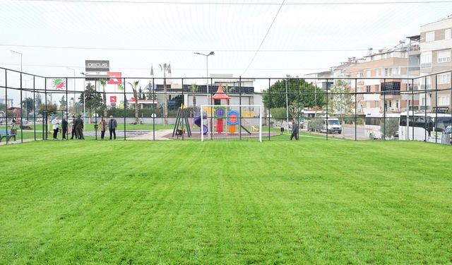 Başkan Kocagöz semt spor sahasını inceledi