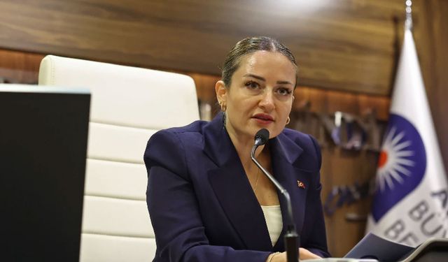 Büşra Özdemir 'Yeniden' dedi