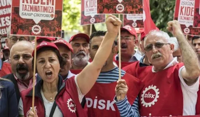 Geçinemeyenler sokağa iniyor