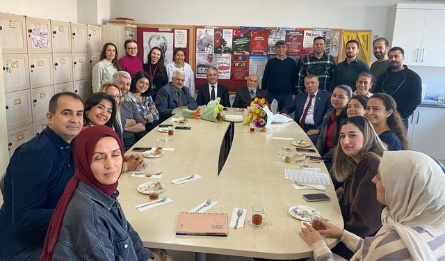 Serik'te müdürlere plaket