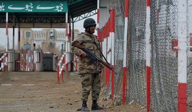 Çatışmada 4 sivil hayatını kaybetti