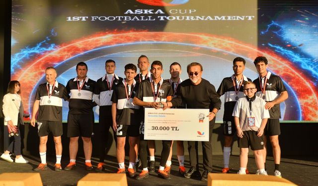 Şampiyon Titanic Lara ödülünü aldı