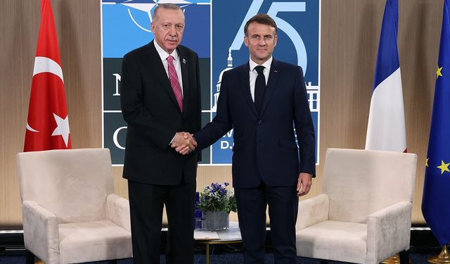 Erdoğan, Macron ile görüştü