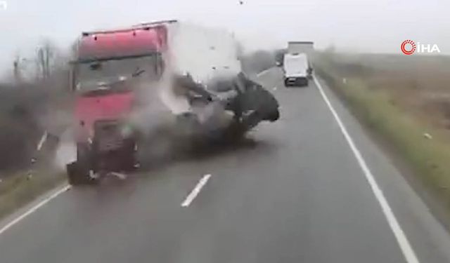 Taraftar otobüsü kaza yaptı: 7 ölü