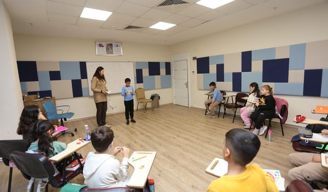 Kepez’de ücretsiz yabancı dil eğitimi