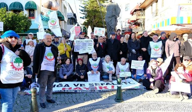 Emeklilerin hak mücadelesi meydanlarda devam ediyor