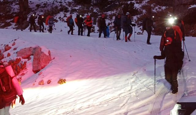Antalya'da 24 kişi dağda mahsur kaldı