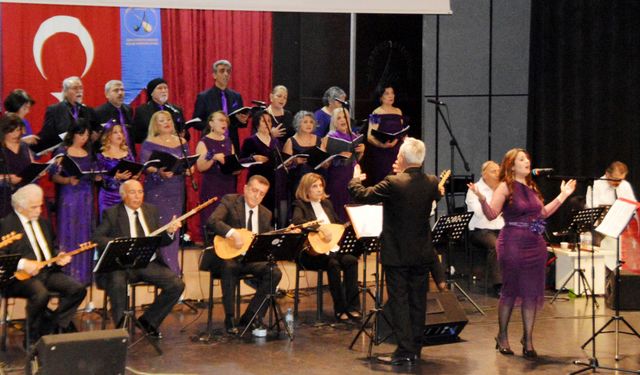 Muzaffer Sarısözen için anma konseri