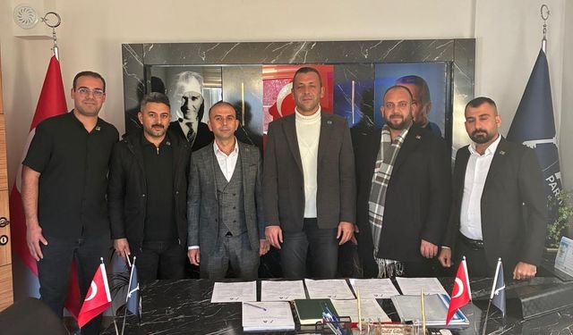 Halil Güneş rozet taktı