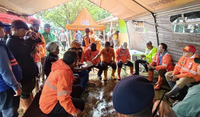 Endonezya’da heyelan: 7 ölü, 82 kayıp