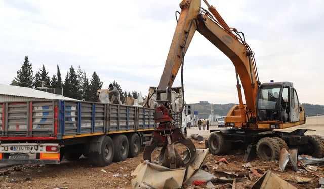 Aksu'da eski konteynerler kazanca dönüşüyor