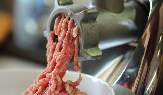 Antalya’da kıyma skandalı; Başkan Yardımcı uyardı