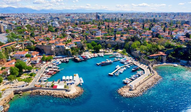 Antalya rekorla başladı