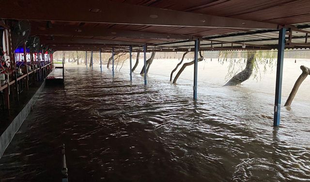 Serik'te korkutan manzara!