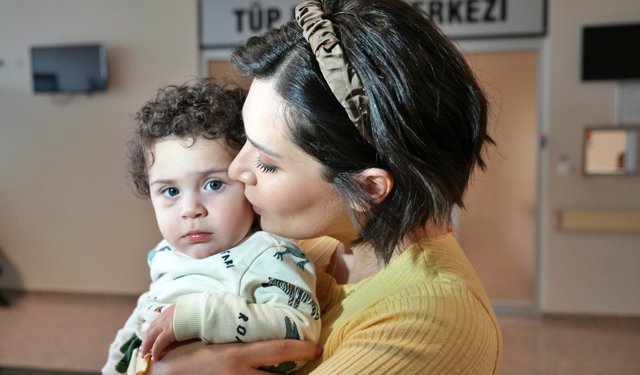 Kanseri yendi, annelikten vazgeçmedi