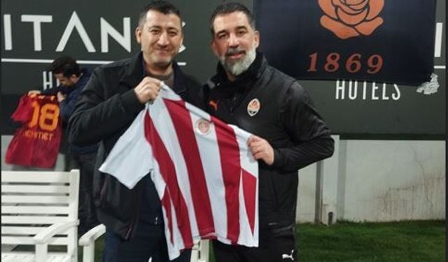 Arda Turan imza attı