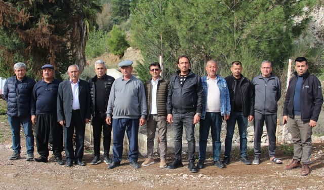 Kumluca'da üreticilerden baraj isyanı