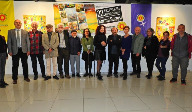 Eğitim-Sen’den sergili kutlama