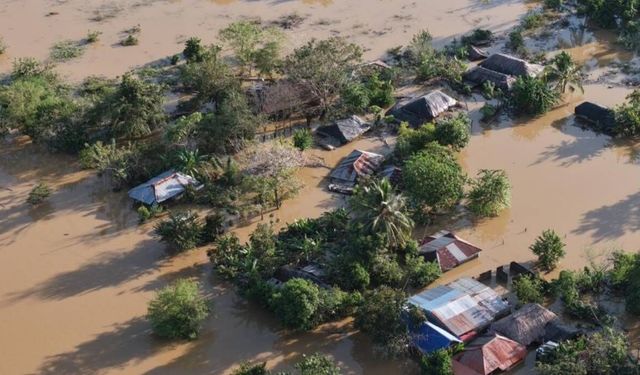 Kolombiya'da 6 kişi selde öldü
