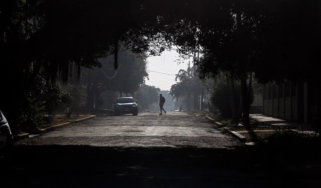 Milyonlarca kişi elektriksiz kaldı