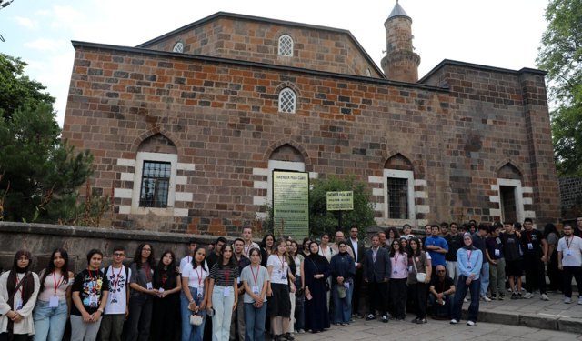 Antalya'dan Ahlat'a Selçuklu köprüsü