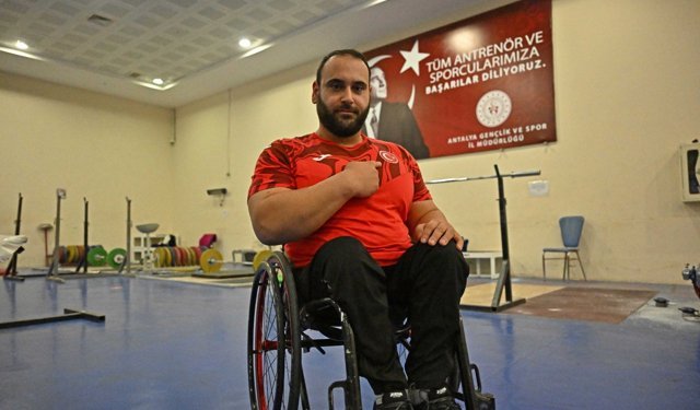 Faruk Öztürk'ten gümüş madalya