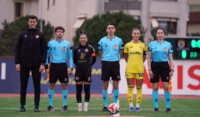 Antalya’nın kızlarına ağır mağlubiyet