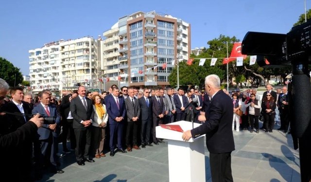 Atatürk’ün Antalya’ya geliş töreninde İmamoğlu’nun mektubu okundu