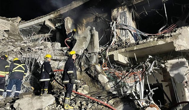 İran, İsrail’in merkezini vurdu