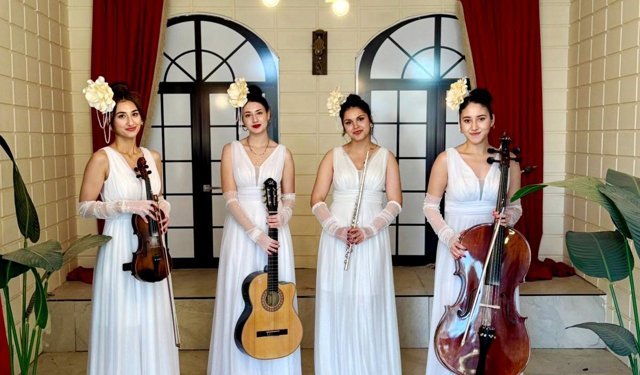 Kadın müzisyenlerden müzik grubu