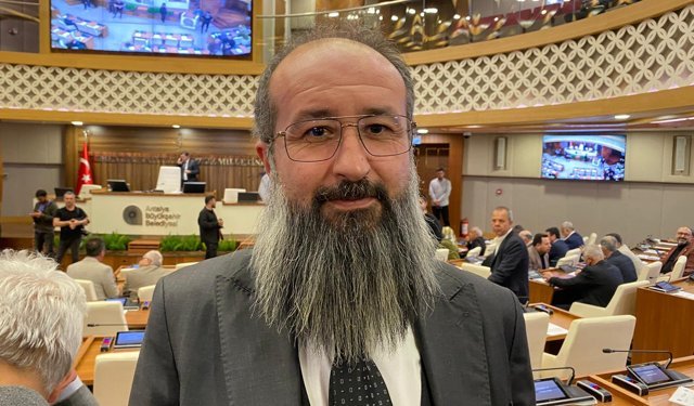 Meclis üyesinden dikkat çeken karar: Adliyeye berberi ile gidecek